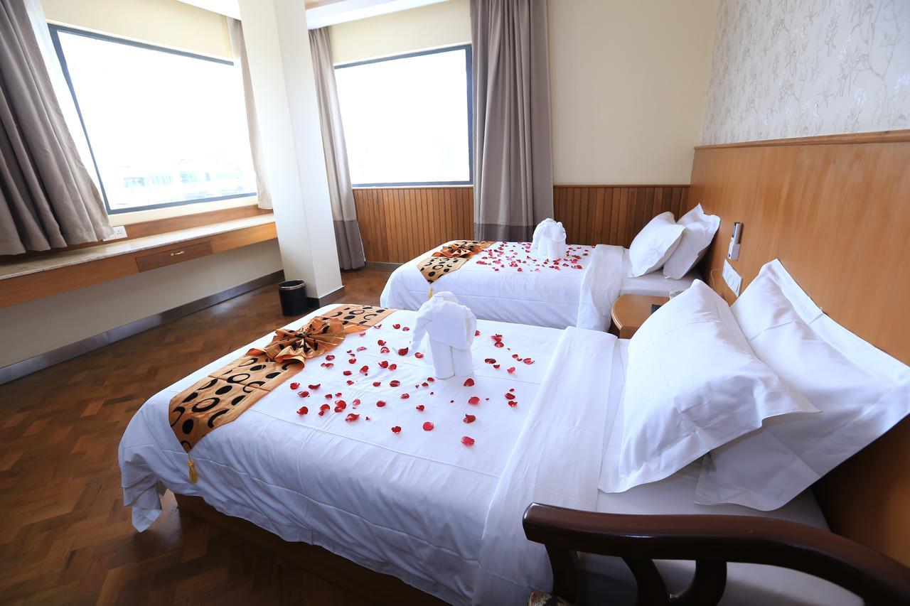 Unity Hotel Mandalay Bagian luar foto